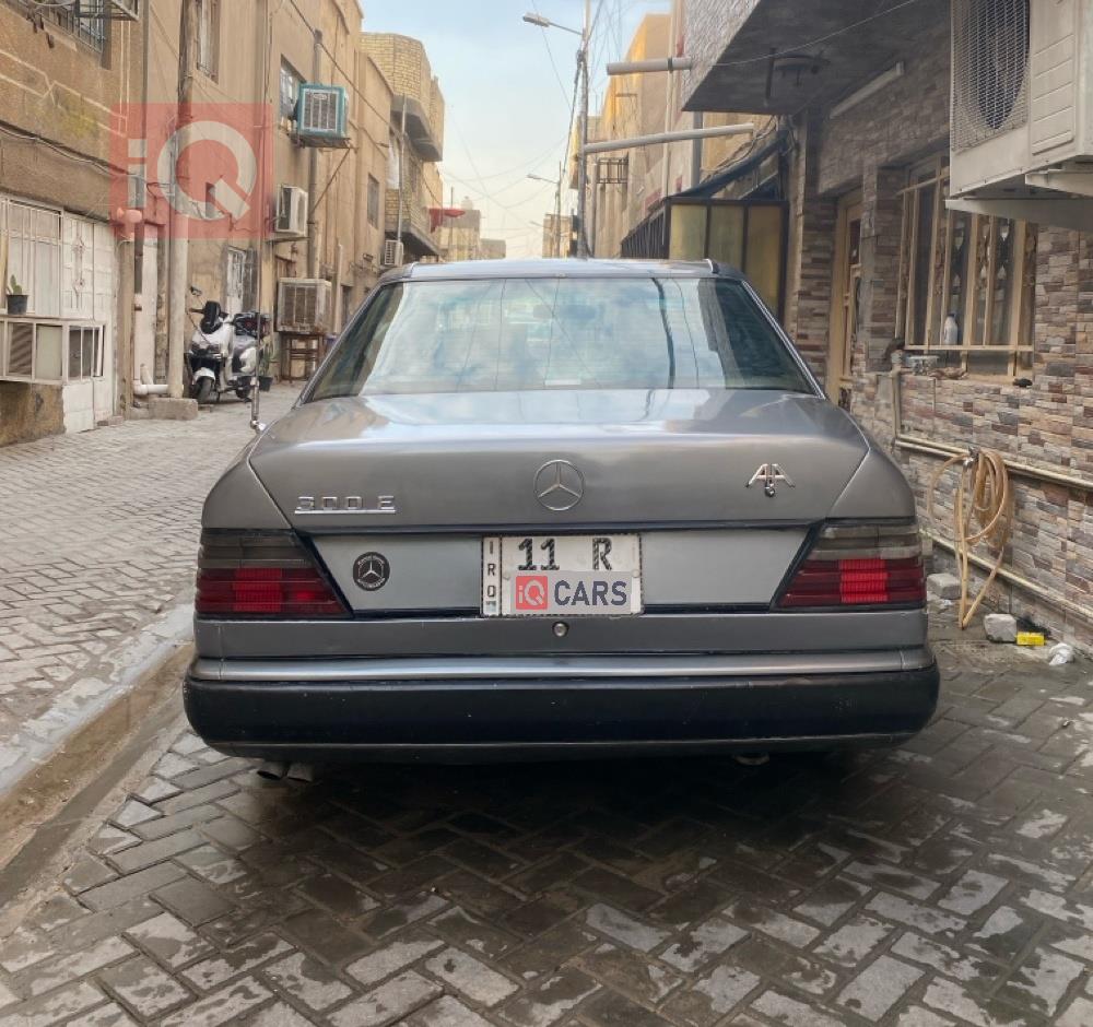 مرسيدس بنز E-Class